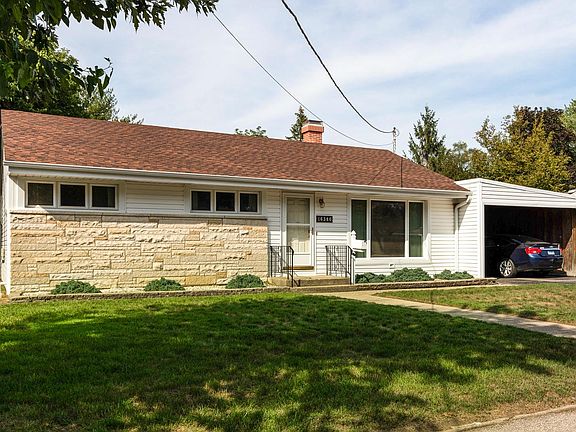 2nd image of 16380 W Arlington Dr