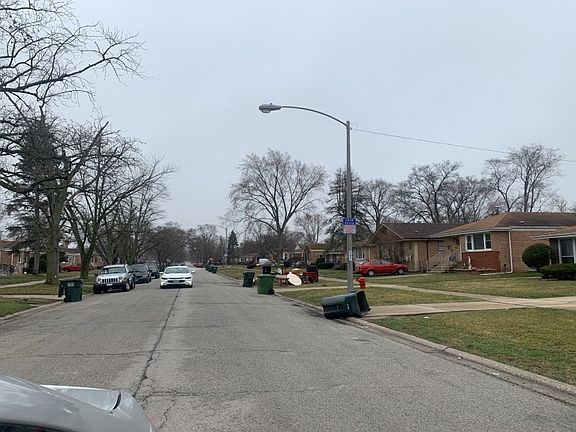 4th image of 14331 Woodlawn Ave