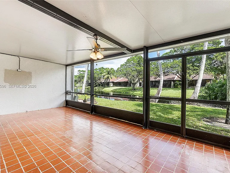 398 Fern Dr #10-6 — Photo 24