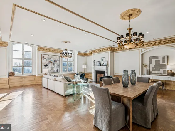 421 Chestnut St APT 401, Philadelphia, PA 19106