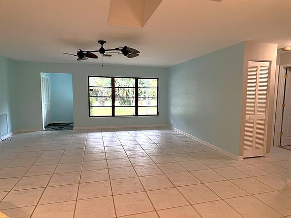 4th image of 1916 Coconut Dr