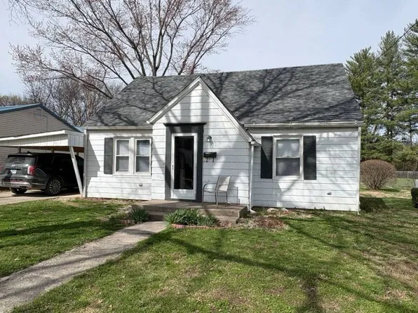 511 E Washington St, Fairfield, IL 62837