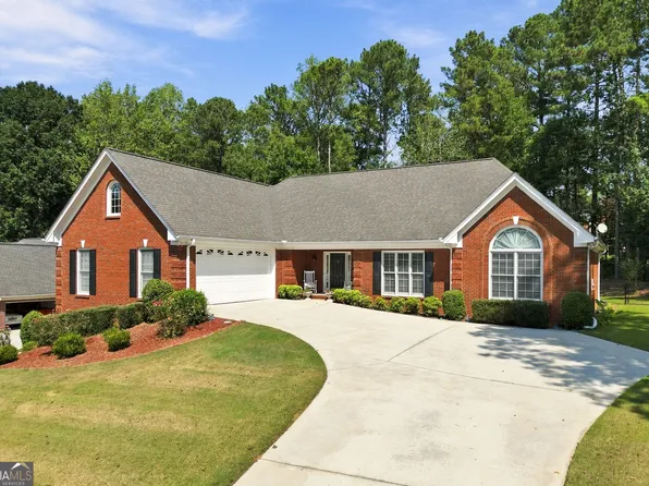 805 Ivy Ridge Dr, Loganville, GA 30052