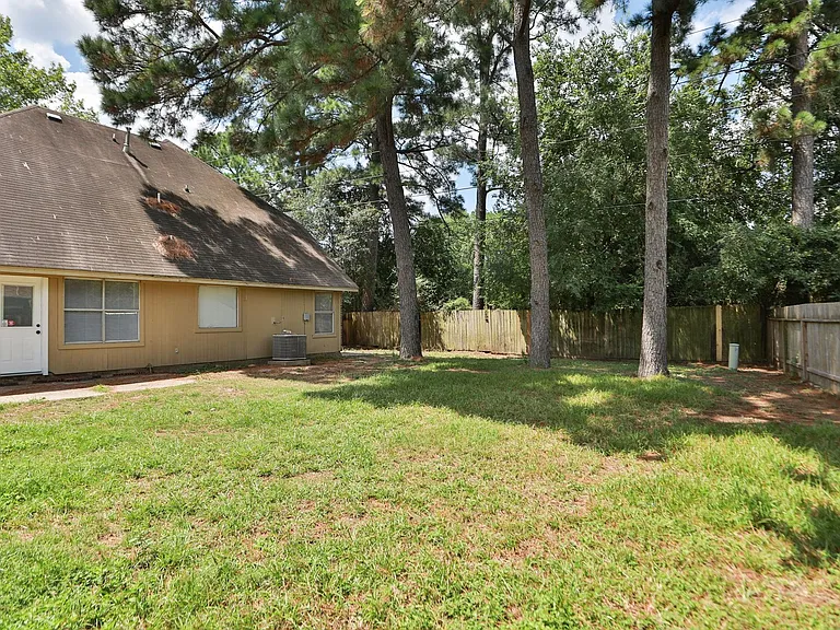 17326 Harmony Hill Dr — Photo 24