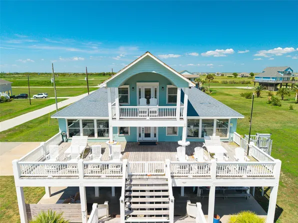804 Sombrero Dr, Crystal Beach, TX 77650