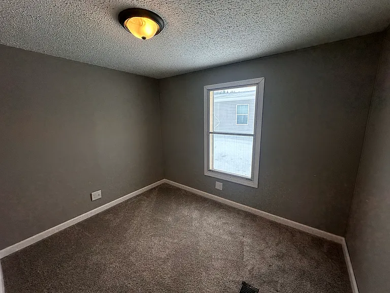 55 E Riling St #110 — Photo 4