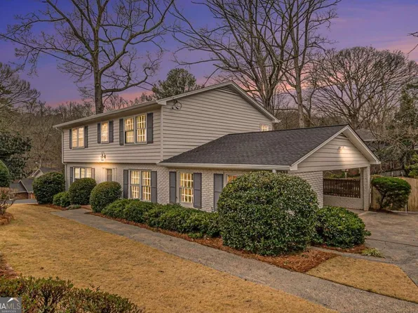465 Elden Dr, Sandy Springs, GA 30342