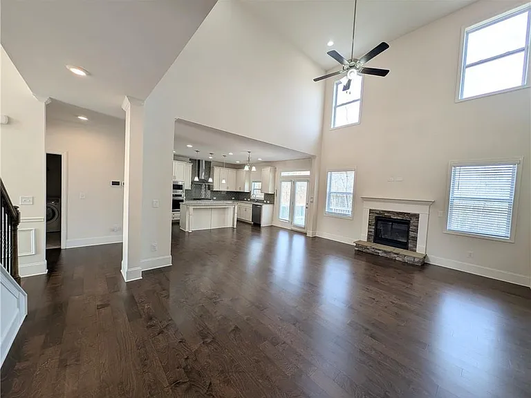 2415 Copperfield Dr — Photo 14