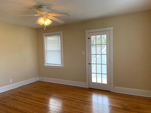 2nd image of 1327 Greycourt Ave #A