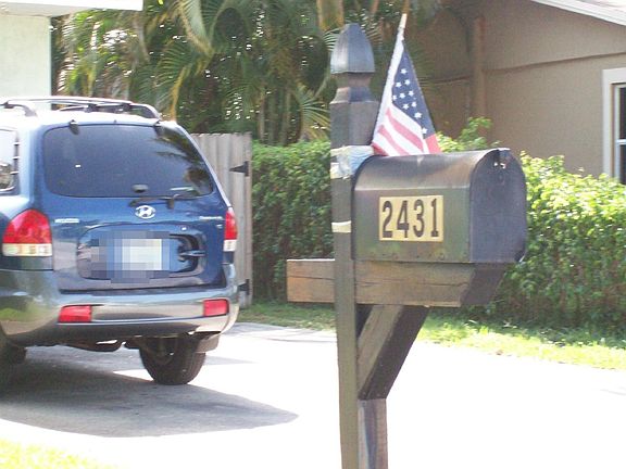 2nd image of 2431 NE 11th Ave