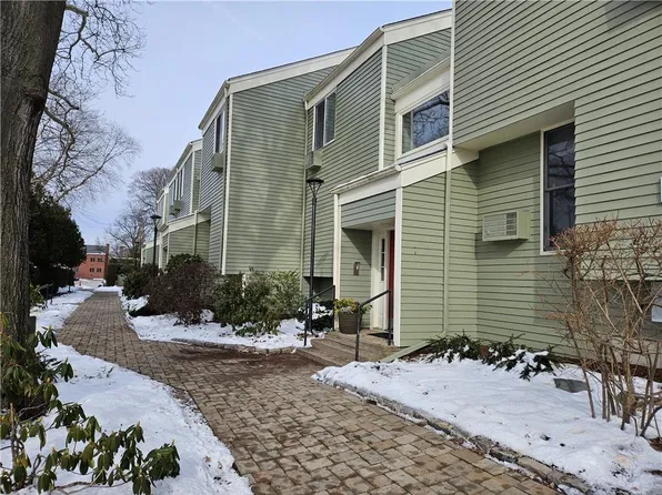 274 S Main St APT 39, Providence, RI 02903