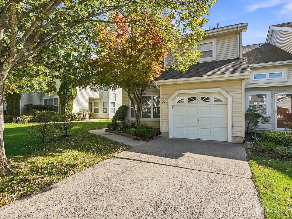 1st image of 220 Manahan Rd