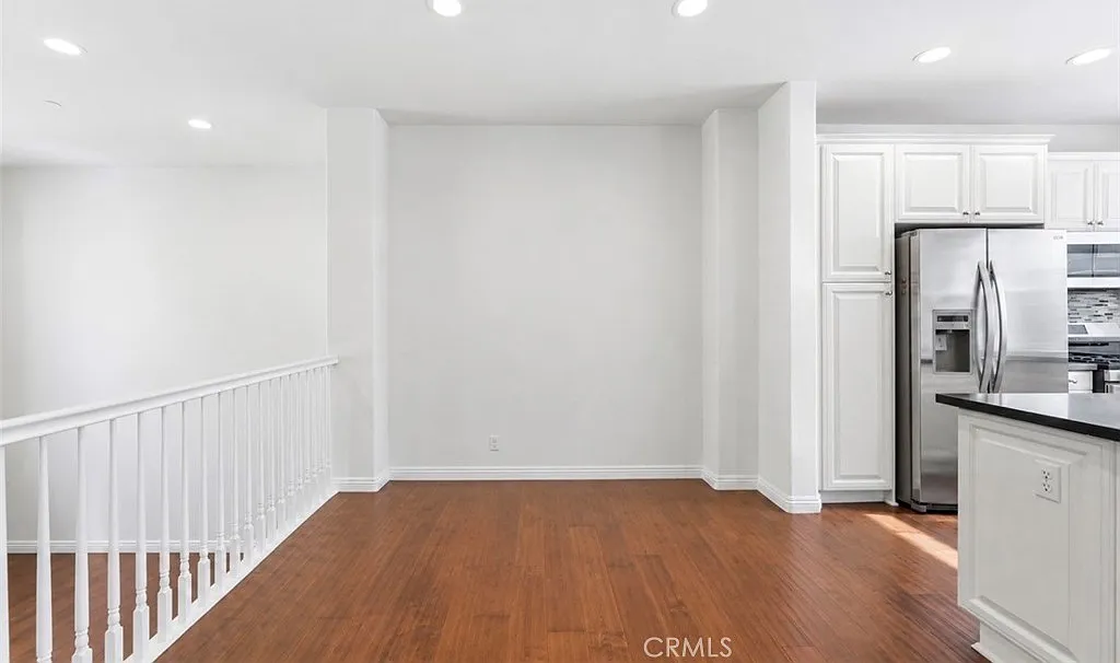 2 bed, 2.5 bath, 1623 sqft, $4,200 — Photo 4