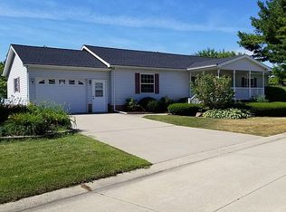 2736 Coral Ct, Lapeer, MI 48446