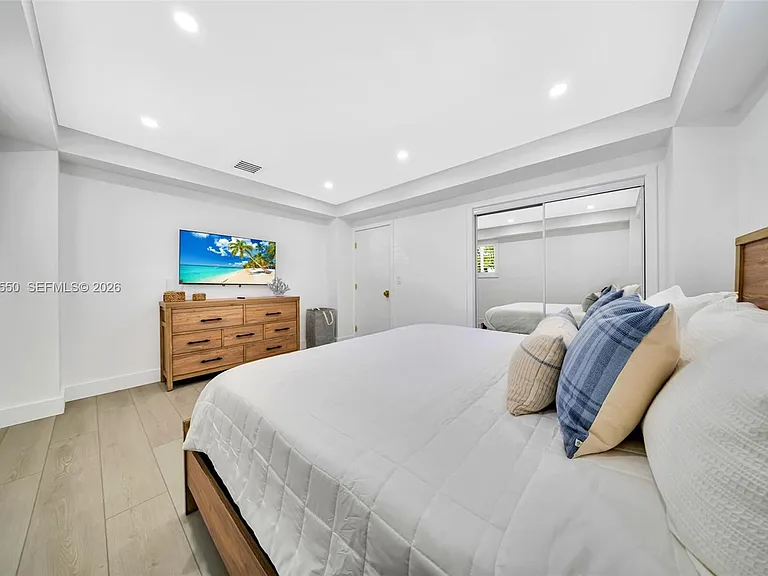 129 Nautilus Dr — Photo 56