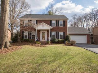 7014 Peppermill Ln, Spring Mill, KY 40228