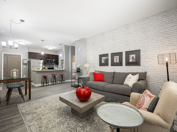 5260 Franklin St #5247-206