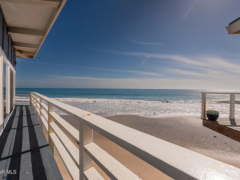 43300 E Pacific Coast Hwy — Photo 29
