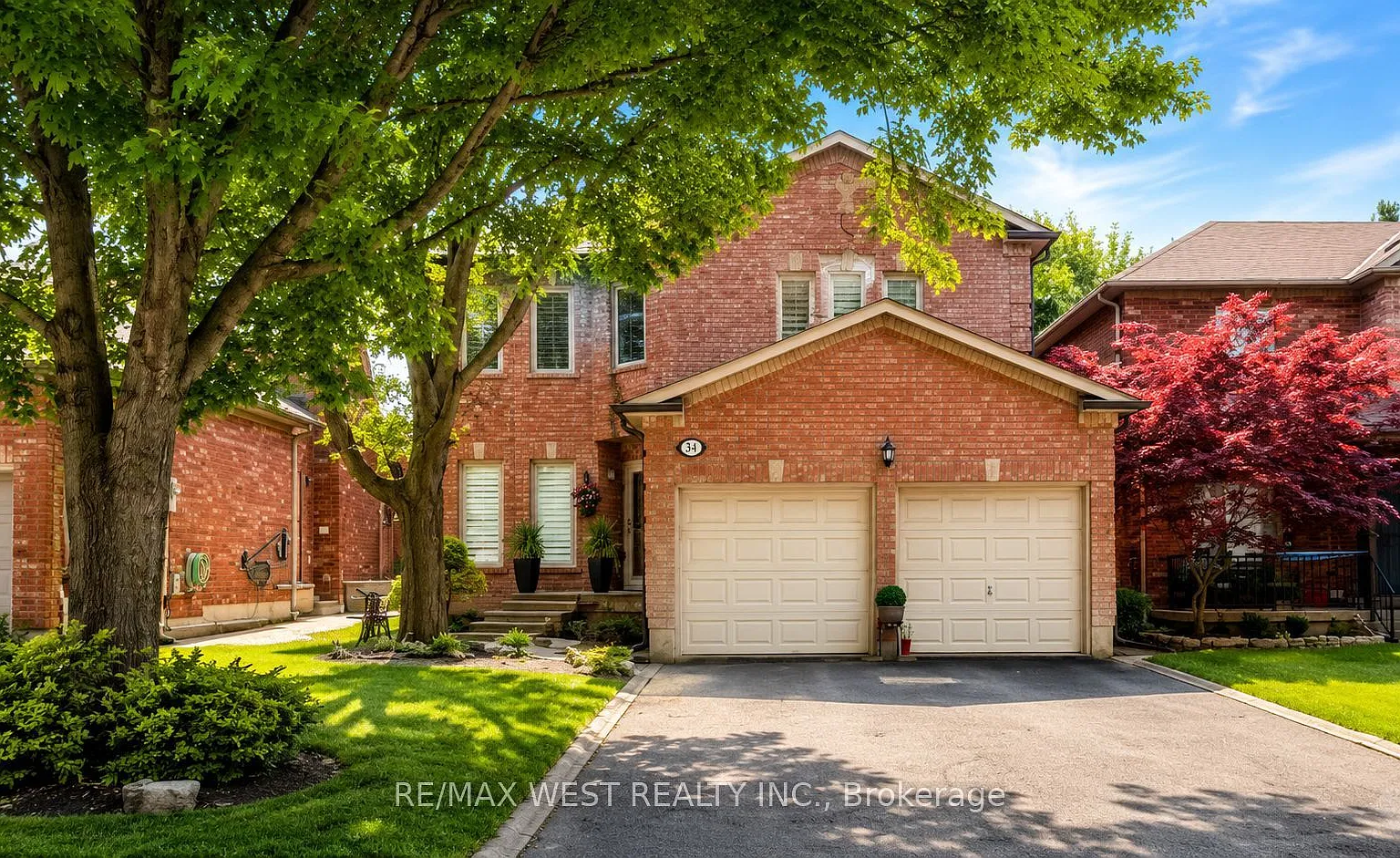 4 bed, $6,400 — Photo 1