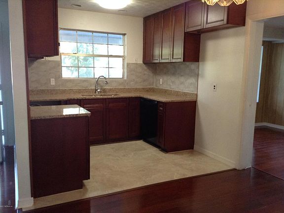 5th image of 2204 Thiervy Dr