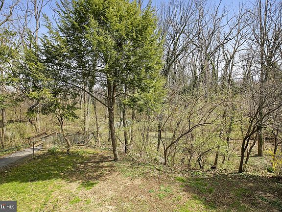 5th image of 9619 Bellevue Dr