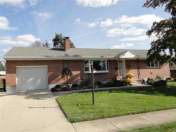 2nd image of 4256 Lamont Dr