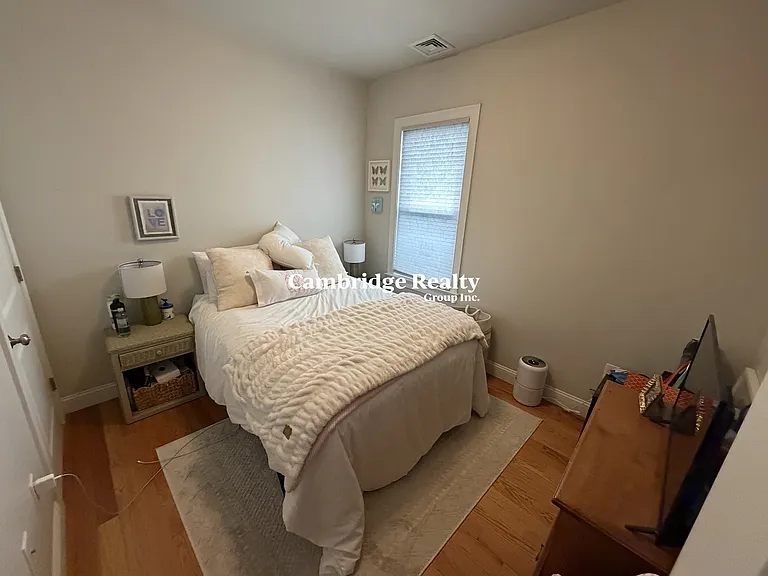 440 Windsor St #2 — Photo 15
