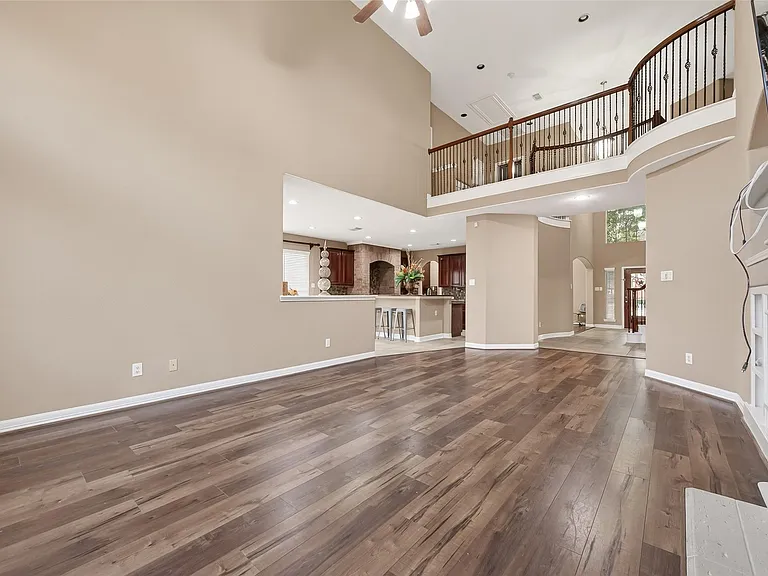 21103 Falcon Creek Ct — Photo 8