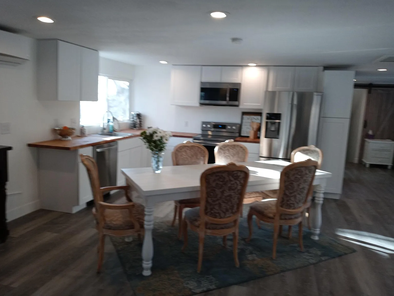 3110 E Coronet Dr — Photo 2