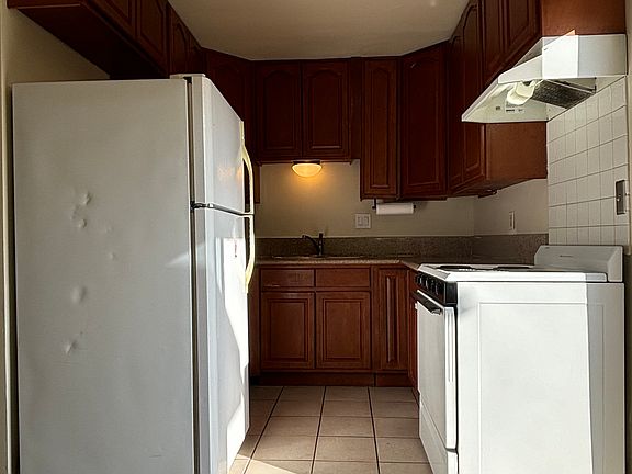 4th image of 673 S Eremland Dr APT 5