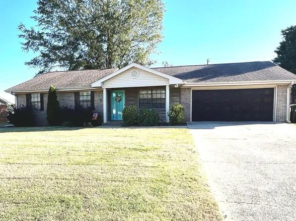 306 W Tuxedo Ave, Muscle Shoals, AL 35661