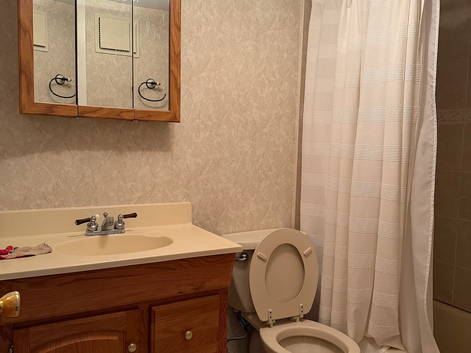 2 bed, 850 sqft, $2,000 — Photo 3