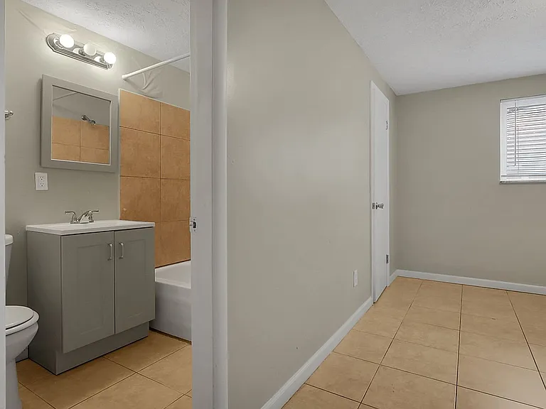 1870 Dunbar Dr #B-4 — Photo 18