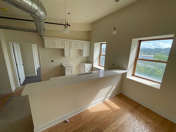 5th image of 883 Broadway #407