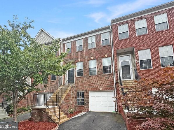 2535 James Monroe Cir
