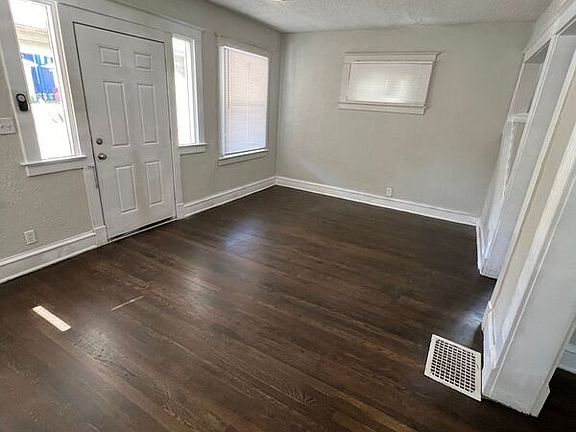 4th image of 3827 College Ave