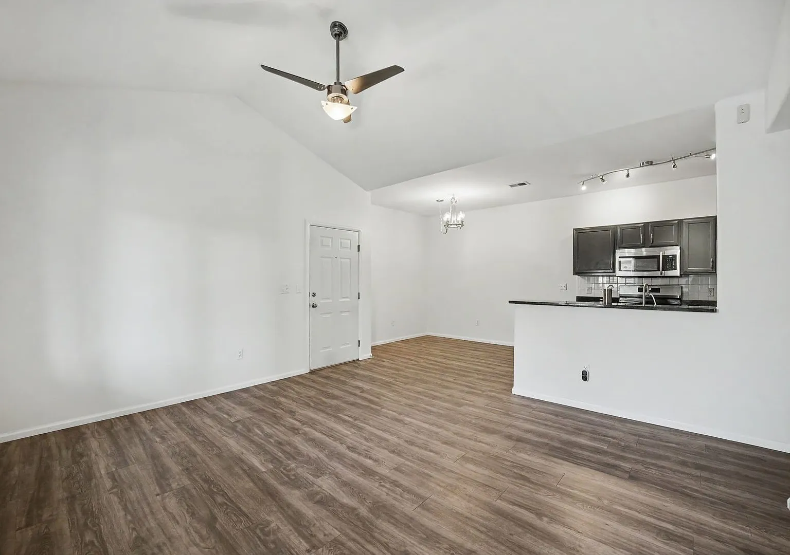 Recently remodeled 2-bedroom, 2-bath home in Littleton, CO — Photo 3