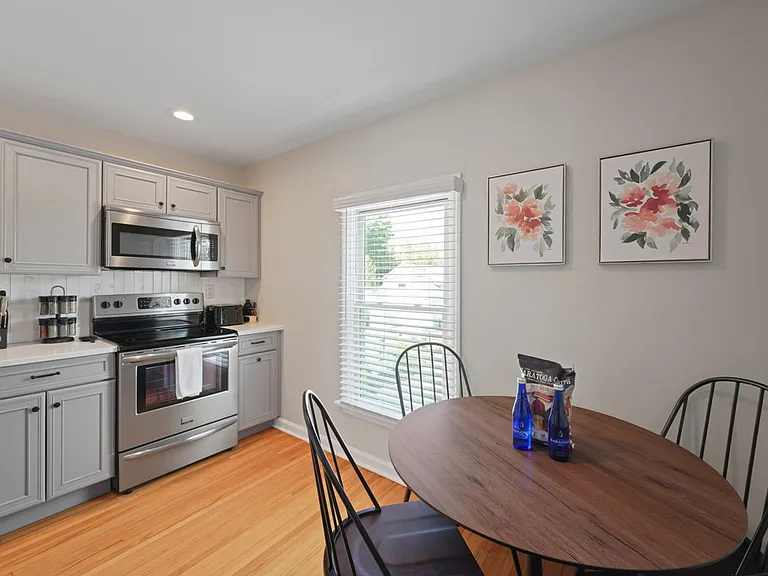 20-22 Lincoln Ave — Photo 5