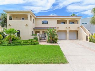211 W Campeche St, South Padre Island, TX 78597