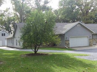 319 Maple Heights Rd, Marshall, WI 53559