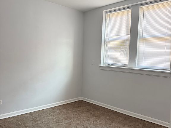 2nd image of 839-841 S 19th Ave #Bs