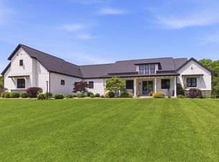 30356 Blackhawk Dr, Granger, IN 46530