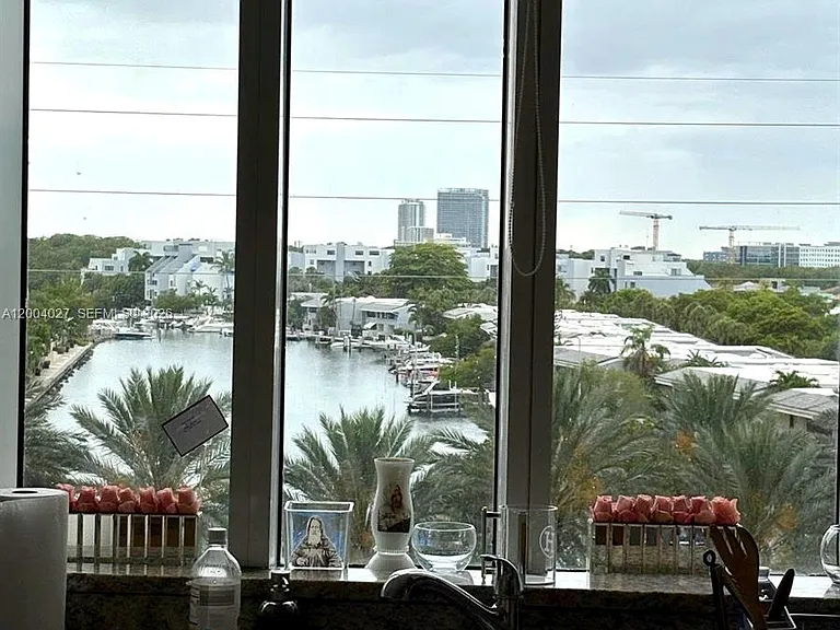 16001 Collins Ave #406 — Photo 4