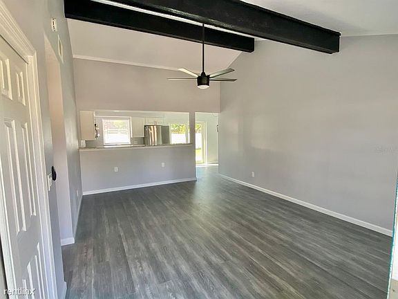 5th image of 808 Sprucewood Ln