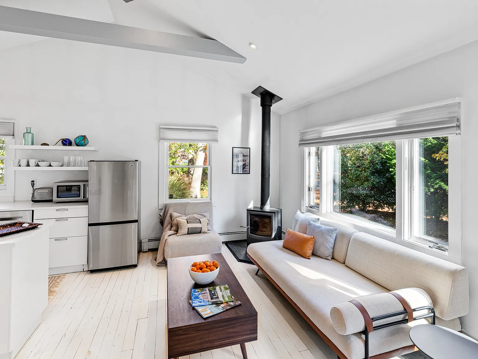 Water View Sag Harbor Designer's own Beach Cottage — Photo 3