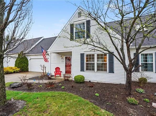 3499 E Prescott Cir, Cuyahoga Falls, OH 44223