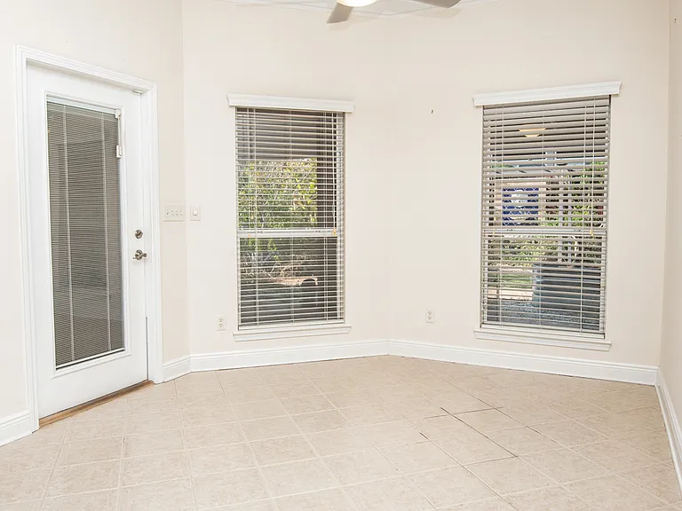 1777 Bridgeport Colony Ln — Photo 12
