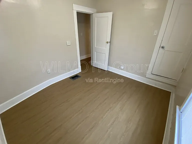 253 N Gray St — Photo 12