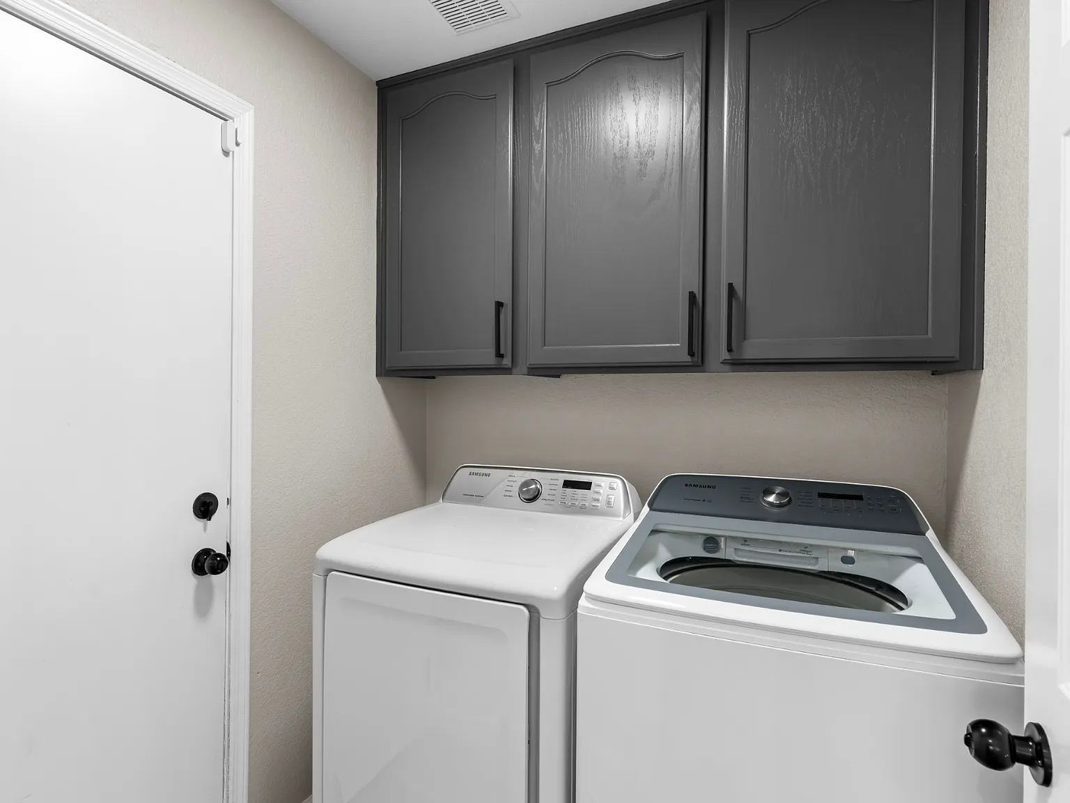 3 bed, 1532 sqft, $2,050 — Photo 2