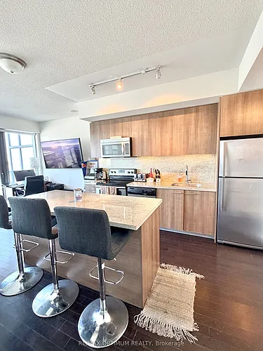 390 Cherry St Photo 1
